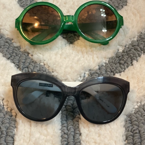 Janie and Jack accessories 2 sunglasses and 2 bonnets hat 2T to 3T - Picture 8 of 8